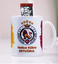 BBaskı  Kişiye Özel İsim Yazılı Sarı-Kırmızı Aslan Taraftar Kupa Bardak  A Kalite Premium Porselen (%80 porselen / %20 seramik)  Kalıcı Baskı (Net Detay / Canlı Renkler)  Günlük Kullanım  Bulaşık Makinesinde Yıkanabilir
