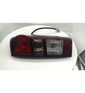 İsuzu D-Max Arka Stop Ledlı Sağ 2017- (Oem No:  8-98233092-2)