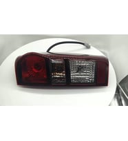 İsuzu D-Max Arka Stop Ledlı Sağ 2017- (Oem No:  8-98233092-2)
