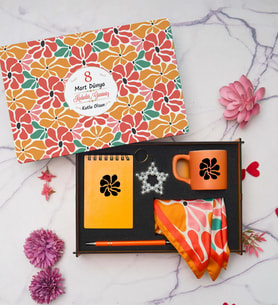 Dekoratif Ahşap Kutulu Hediye Seti, Defter, Kalem, Anahtarlık, Fincan, Fular