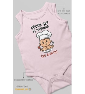 Küçük Şef İş Başında (Ve Acıktı) Baskılı Bebek Zıbını – Çıtçıtlı Body 8 Renk  %100 Pamuk Sıfır Kol