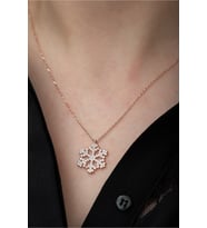 Rose Kaplama Kar Tanesi Kolye