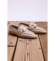 Kadın Loafer Ayakkabı Metal Toka Detaylı Düz Topuk Badem Burun Suni Deri Rahat Günlük Modern Şık