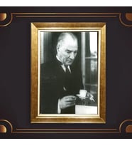 Altın Varaklı Çerçeveli Paspartulu Atatürk Tablo z4956 (Gold)