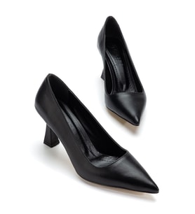 Kadın Siyah Cilt Sivri Burun İnce Topuklu Stiletto