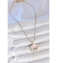 316L Çelik Gold Renk Zincir Pembe Mineli İncili Çiçek İşlemeli Portre Model Ka - HPSBYI5035-8