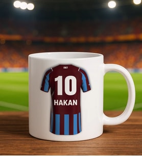 BK Gift Kişiye Özel Bordo Mavi Taraftar Forma Numarası ve İsim Tasarımlı Baskılı Beyaz Kupa Bardak, Taraftar Hediyesi