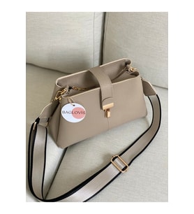 BAGLOVİS ŞERİT KOLON ASKILI KİLİT DETAYLI İÇİ BÖLMELİ OMUZ ÇANTASI (Vizon)