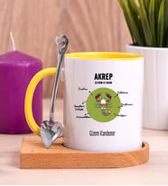 Kişiye Özel Akrep Burcuna Hediye Ahşap Altlıklı Sarı Kupa Bardak