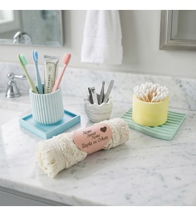Evinize Özel Modern ve Estetik Tasarım, Kişiye Özel İsim Yazılı Banyo Seti, Minimal ve Zarif Dokunuş (Çok Renkli)