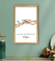 BK Gift Kişiye Özel Renkli El Ele Tutuşan Anne-Çocuk Tasarımlı Ahşap Çerçeveli Tablo-1 40x25cm, Anneye Hediye, Yeni Doğum Hediyesi