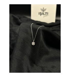 925 Gümüş  Taşlı Minimal Yonca Kolye