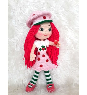 Çilek Kız Amigurumi Organik Oyuncak
