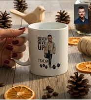 Kişiye Özel Karikatürlü Never Give Up Motivasyon Kupa Bardak Doğum Günü Hediyesi