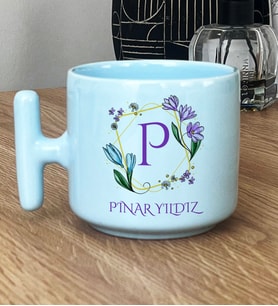 Kişiye Özel Çiçekli P Harfli Hediye Pastel T Kupa İsim Soyisim Yazılı (Mavi)