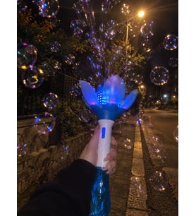 Lale lotus çiçeği baloncuk makinesi şarj edilebilen pilli baloncuk çıkartan makina