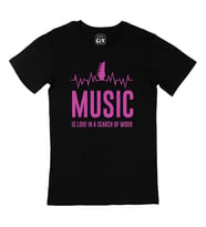 Music Is Love Siyah Tişört