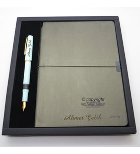 Scrikss İsme Özel Verona Defter + 419 Mint Dolma Kalem Hediyelik Set - SVG192 İsme Özel Defter Kalem Kutulu Set