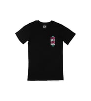 Pembe Escape Reality Cep Logo Tasarımlı Siyah Tişört