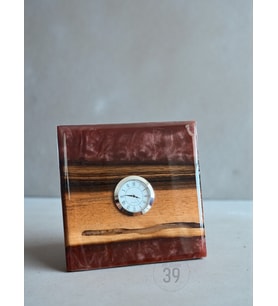 Classic Ceviz & Epoksi Masa Saati – 3,5 cm Gümüş Quartz Mekanizma – Tasarım Masaüstü Saat (15x15 cm) (Bakır)