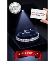 Pırlanta ışıltılı 925 ayar gümüş ışıklı kutuda su yolu baget kadın bileklik