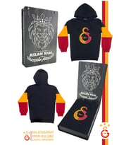 Galatasaray Orijinal Lisanslı Logo Siyah Kapüşonlu Sweat Hediyelik Ahşap Kutulu (Siyah)