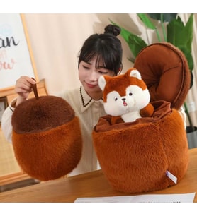 Fındık içinden çıkan sevimli sincap fermuarlı peluş oyuncak 35 cm