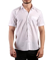 Beyaz Kısa Kol Rahat Kesim Cepli Regular Fit Erkek Gömlek  - 500-1