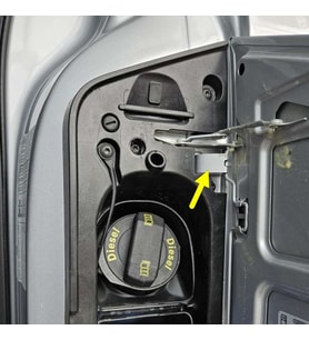 VW Caravelle T6.5 2020-23 Yakıt Depo Kapağı Yay Sacı Klipsi 7H0809932