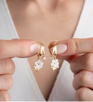 925 Ayar Gümüş Çift Taşlı Sedefli Çiçek Küpe