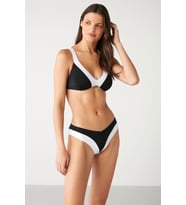 Kom Cru Düz Renk Üçgen Brazilian Bikini Siyah