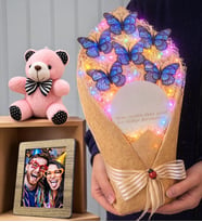 Fotoğraflı Hediye Renkli Işıklı Aynalı Kelebek Buketi ve Pembe Peluş Ayıcık (Mavi)