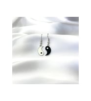Yin Yang Sallanan Küpe