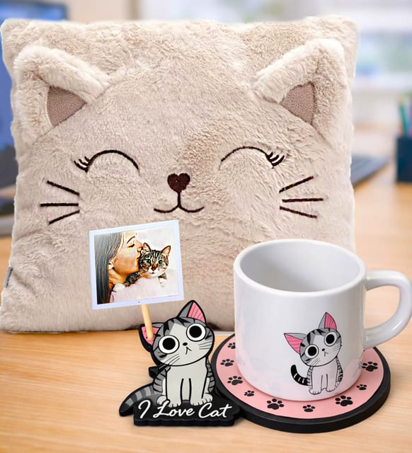 Kişiye Özel Fotoğraflı Royal Peluş Polar Kedi Yastık & Kedi Figürlü Tabaklı Kupa