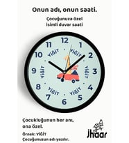 İsme Özel Araba Süren Zürafa Çocuk Odası Duvar Saati Orta Boy 30 cm Siyah Camlı Sessiz