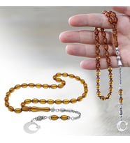 Ateş Kehribar Tesbih - Metal Püsküllü - Sarı Renk - Ayyıldız Uçlu İsme Özel Yazılı - Arpa Kesim