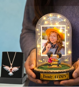 Fotoğraflı & Yazılı Led Işıklı Fanus ve Renkli Zümrüdü Anka Kuşu Kolye – Sevgiliye Anlamlı Hediye (Model 7)