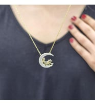 Ayda Oturan Kız Gold Kaplama 925 Ayar Zirkon Taşlı Gümüş Kolye (Karışık)