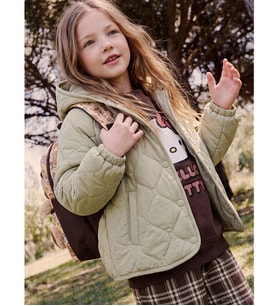 LCW Kids Yeşil Kapüşonlu Kapitone Kız Çocuk Mont