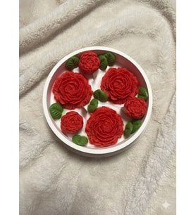 Adalinhome Şakayık Bahçesi El Yapımı Taş Tabanlı Dekoratif Soya Mum (17 cm) (Kırmızı)