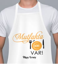 Kişiye Özel Mutfakta Biri Var Temalı Unisex Mutfak Önlüğü