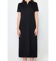 Moda Kısa Kollu Polo Yaka Midi Elbise Bej Polo Yaka Shift Normal Kesim Midi Örme Elbise (Siyah)