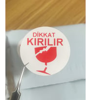 Dikkat Kırılır uyarı etiketi Yuvarlak 5X5 cm 500 Adet