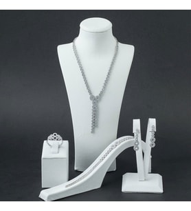 925 Ayar Gümüş  Zirkon Taşlı Yuvarlak Model Set