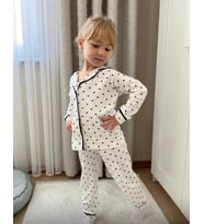 Cg Kids siyah Kalp desenli fitilli yumuşak kumaş düğmeli beli lastikli kız çocuk pijama alt üst takım