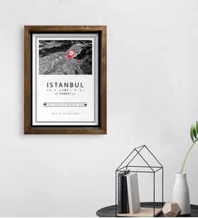 BK Gift Kişiye Özel Siyah Beyaz İstanbul Haritası Tasarımlı Doğal Masif Ahşap Çerçeveli Tablo 45x65cm-1