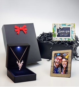 Led Işıklı Kutuda 925 Ayar Gümüş Kelebek Kolye & Kişiye Özel Fotoğraflı