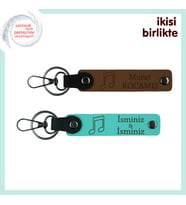 Melodiyle Kurulan Bağ İçin Şık Hatıra, Kişisel Nota Temalı Anahtarlık Takımı, Açık Kahve-Turkuaz