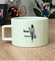 Kişiye Özel Karikatürlü İkon Lüks Pastel Fincan Doğum Günü Hediyesi