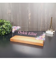 Kişiye Özel Çiçek Desenli Masa İsimliği